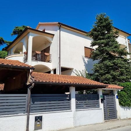 Apartments "M" Pula Exterior foto